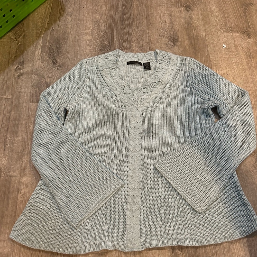 Preswick & Moore Women's soft blue  V-Neck Sweater knitted